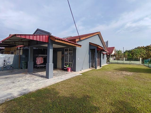 FACING OPEN SIZE LUAS CORNER LOT Single Storey Taman Pinggiran Cyber