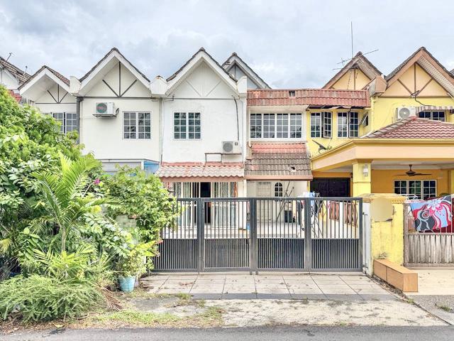 FACING OPENNEAR MASJID Double Storey Seksyen 19 Shah Alam