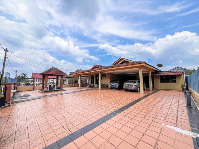 FACING OPENBungalow Bandar Rinching Semenyih Selangor