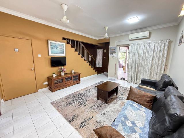 FACING OPENDAPUR EXTENDED Double Storey Puchong Utama PU10 Puchong