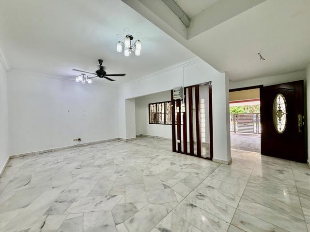 FACING OPENEXTENDEDDouble Storey Terrace USJ 22 Subang Jaya