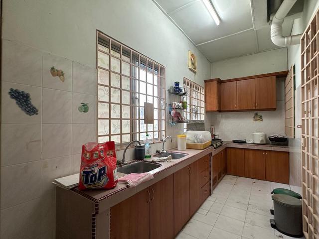FACING OPENFULLY EXTEND 2 Sty Taman Pinggiran Putra Seri Kembangan