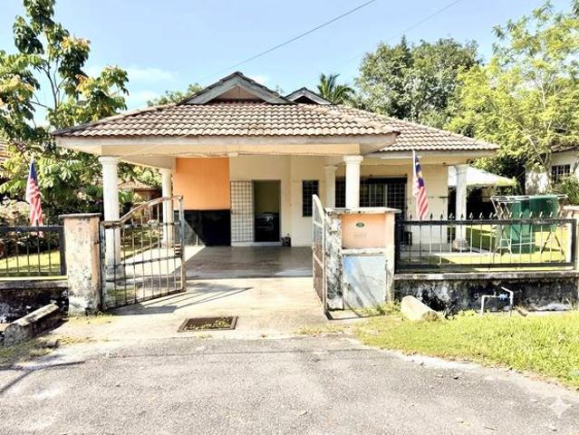 FACING OPENSingle Storey Bungalow TAMAN TASIK SEMENYIH