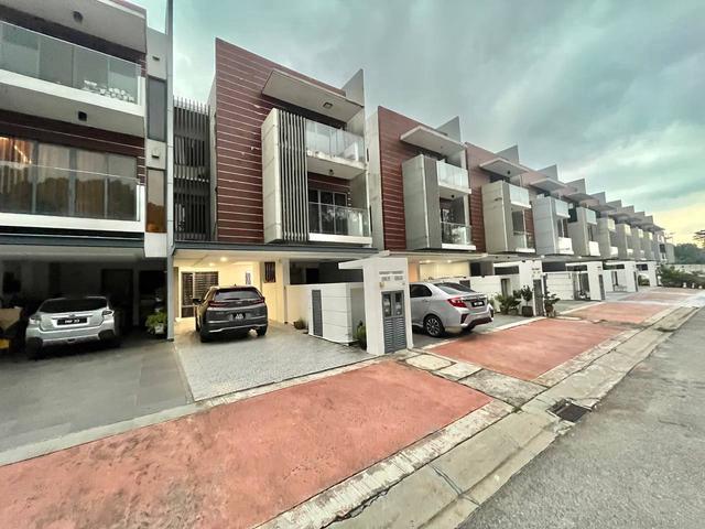 FACING OPENTownhouse The Vale Sutera Damansara Damansara Damai