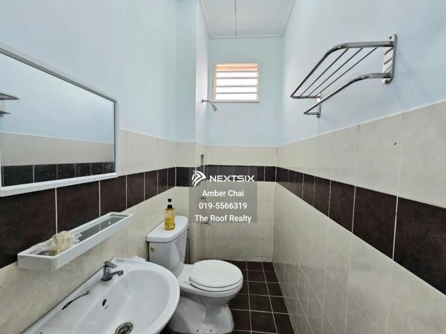 [Facing lake] ample parking space! Super huge side land! Kitchen cabinet & table top! Delora Bandar Bukit Raja Klang 2.5 Storey Corner Superlink House