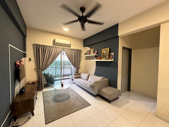 facing lakefull furnished apartment