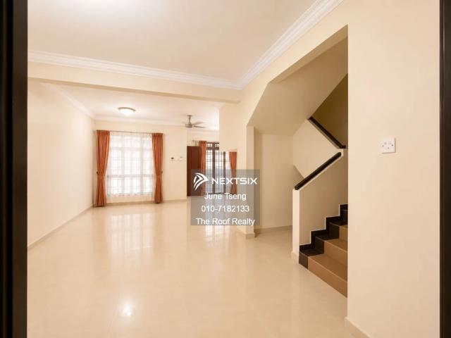 Facing Legoland、3 4KM to eco botanic、mature neighborhood