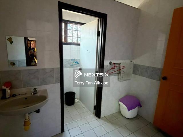 [Facing more parking] hot sale! Fully furnished! Kitchen cabinet & table top! Bywater Setia Utama Setia Alam Double Storey Semi D