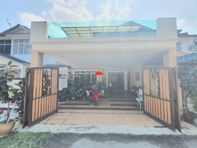 Facing Main Road Renovated Extended Double Storey Teres Taman Kesida