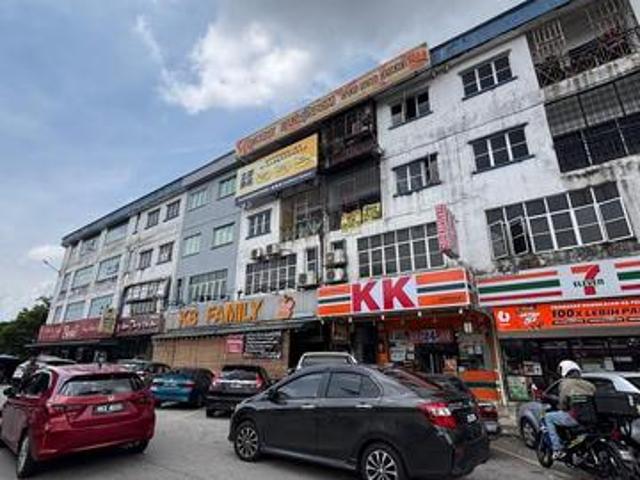FACING MAIN ROADNear to Public Bank Taman Sentosa Klang Apartment