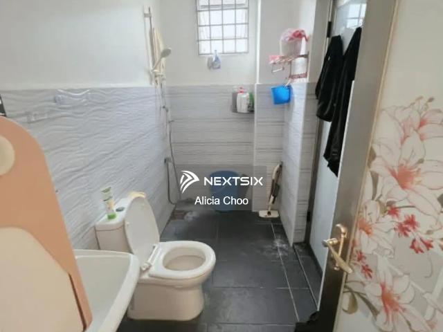 Facing mainroad! Can convert to commercial! Taman Gembira Klang Double Storey Bungalow with Huge Land