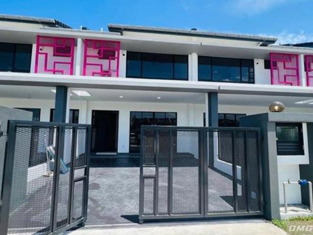 Facing No House 2 Storey 20X75 Lumira Bukit Raja Klang More Parking