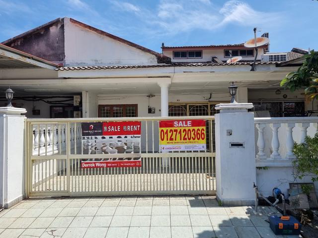 FACING SOUTH Single and Half Storey Terrace Taman Kinrara Puchong