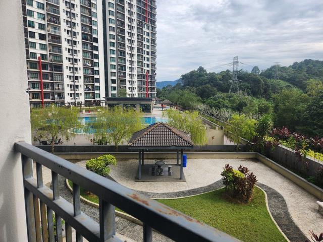 VIEW CANTIK KOLAM VResidence Level 3 Blok B Selayang Heights