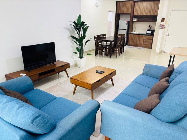 Facing Pool Fully Furnished Ceria Condo Cyberjaya Near TamarindSchool