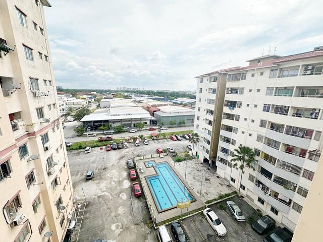 Facing Pool Golden Height Elite Apartment Taman Mas Puchong