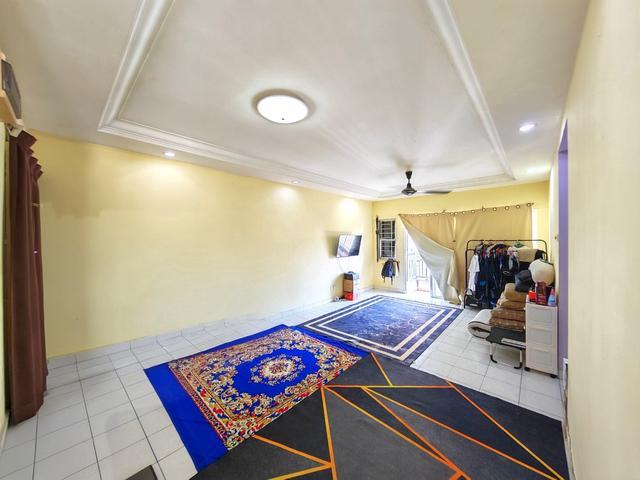 Facing PoolRumah Tepi Widuri Impian Condominium Desa Petaling KL
