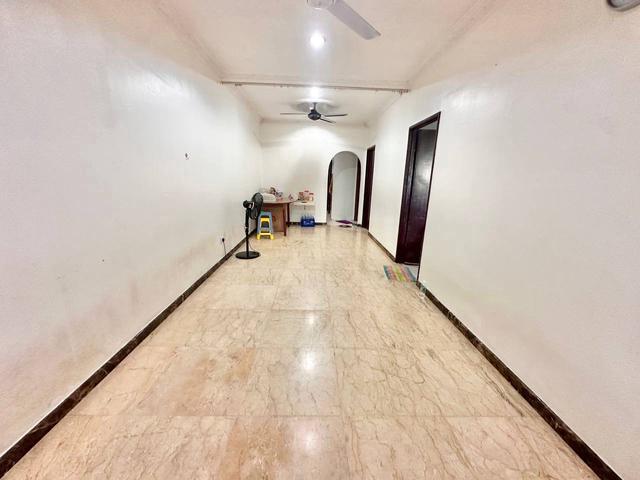 Facing Padang Single Storey Terrace SP7 Bandar Saujana Putra