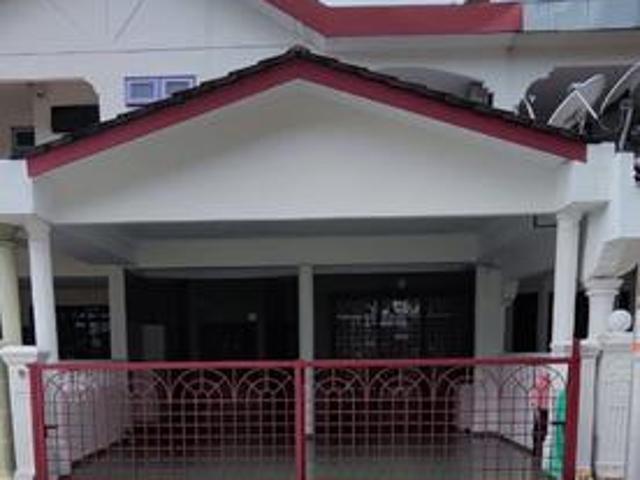 Facing Padang 2 Storey Kota Laksamana Kampung Lapan Melaka Town Area