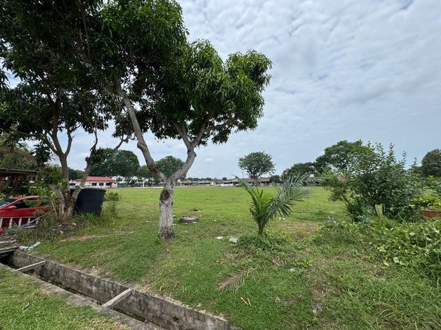 Facing PadangFREEHOLD Single Storey Taman Seri Krubong Melaka Sale