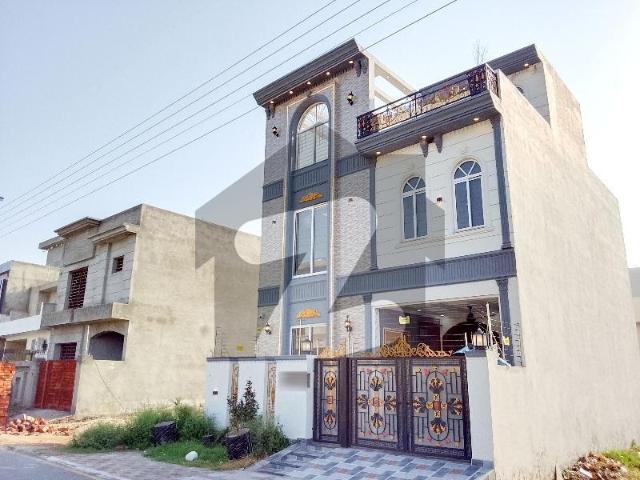 Facing Park 5 Marla House For sale In Lahore Central Park Block B