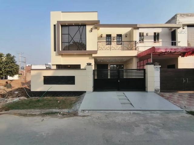Facing Park 5.5 Marla House In Stunning Buch Executive Villas Is Avail Multan Buch Executive Villas ID 85260