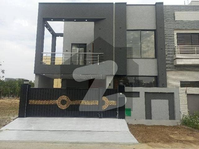 Facing Park 8 Marla House For sale in D block with very affordable price in Bahria orchard lahore
