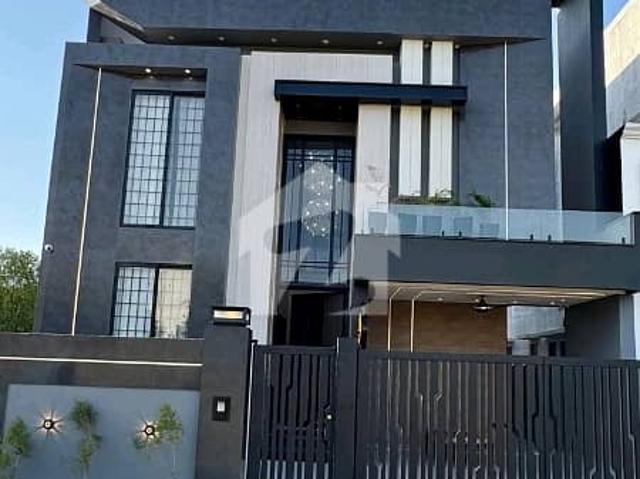 Facing Park 10 Marla House For sale In Rs. 48000 Only