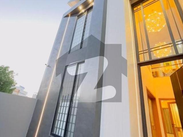 Facing Park 10 Marla House Is Available In Citi Housing Society