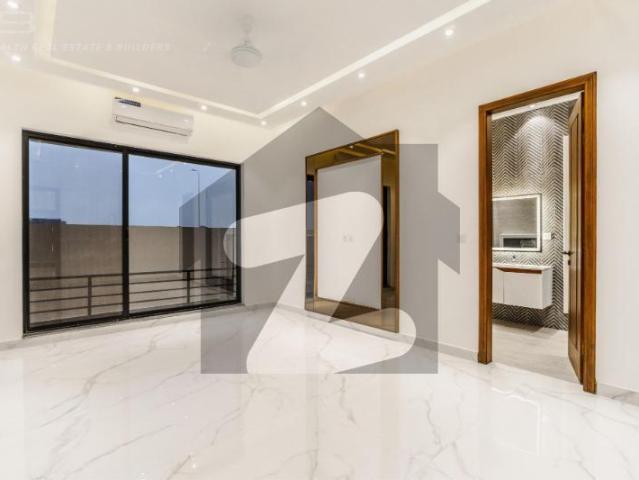 Facing Park 1 Kanal 6 Month Used House Almost New For RESALE In Phase 4 DHA Phase 4