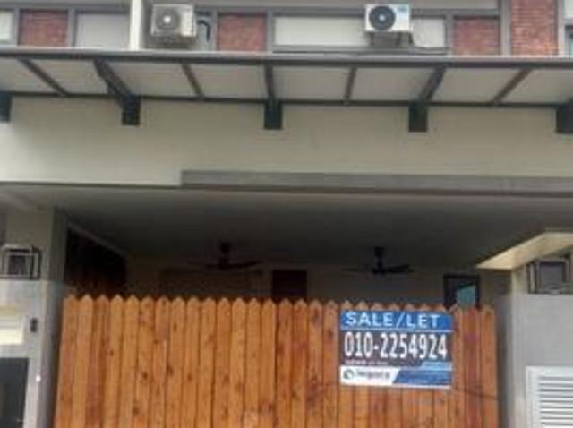 Facing Park 2 Storey Nada Alam 6 Mantin For Sale