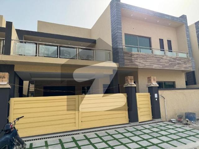 Facing Park Askari 6 House For Sale Sized 300 Square Yards Askari 6