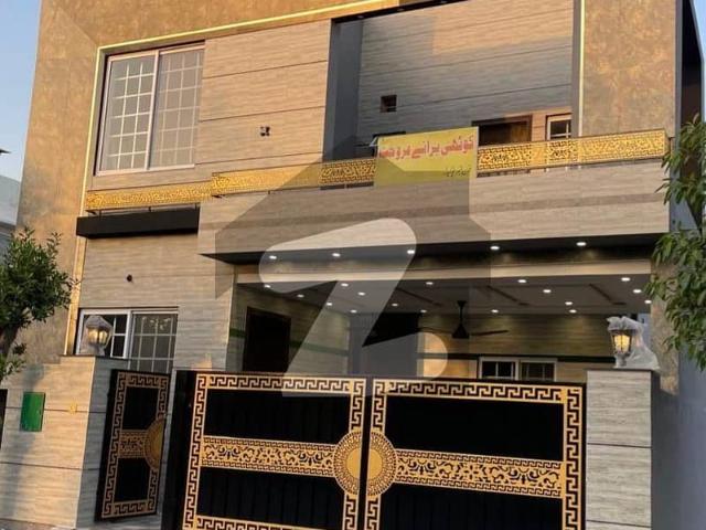 Facing park brand new house 8 marla available for sale in bahria orchard lahore