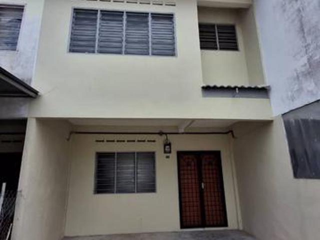 FACING PLAYGROUND 2 Storey Taman Seri Mangga Seksyen 2 Melaka