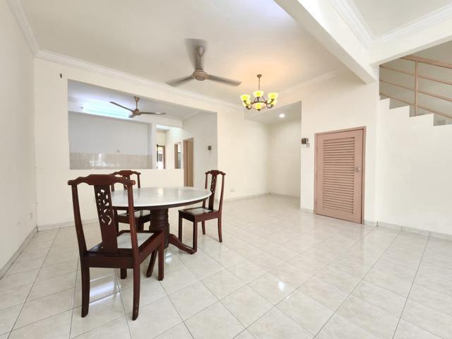 Facing Playground 2 Storey Terrace House Taman Tasik Prima Puchong