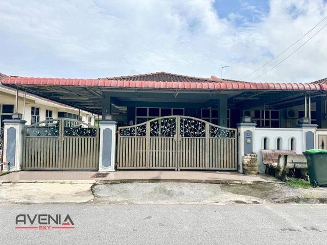 FACING PLAYGROUND TAMAN KANCIL FASA 3ANAK BUKITCondition Tiptop