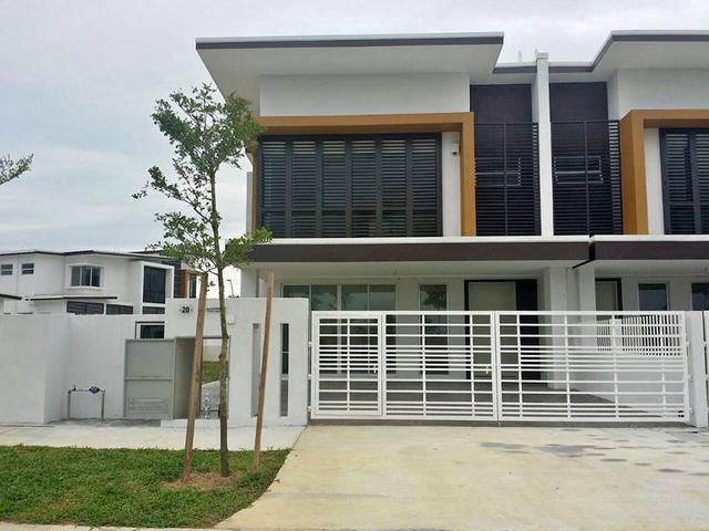 Facing Playground Unit 5min from F1 Sepang