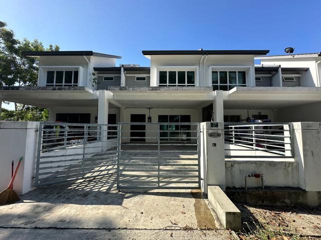 Facing Playground Bukit Banyan Azelia 2 storey Terrace house