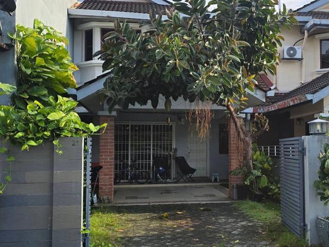 FACING PLAYGROUND Double Storey Jalan Platinum Seksyen 7 Shah Alam
