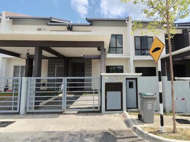 Facing Playground Freehold Open 2 storey Murni Bandar Aindsale