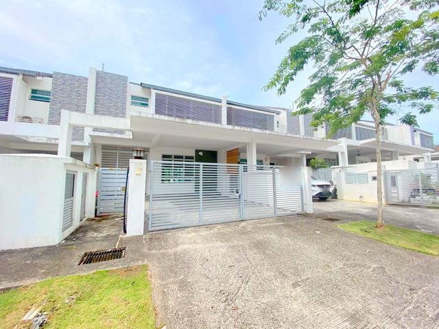Facing playground Super Link Cempakasuria Kota Seriemas