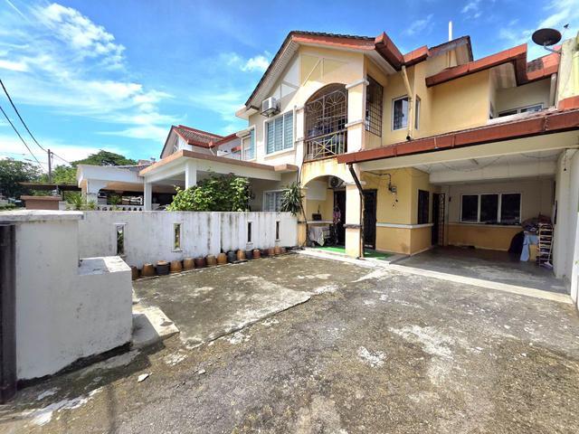FACING PLAYGROUND SURAU Double Storey Seksyen 7 Bangi