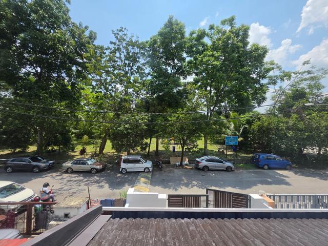 Facing PlaygroundFull RenoExtended 2sty house Bandar mahkota Cheras