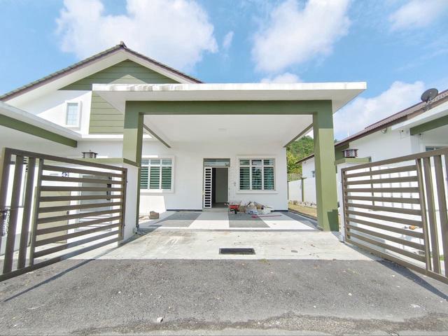FACING TASIK GUARDED Semi D Setingkat Villa Bukit Negeri Senawang