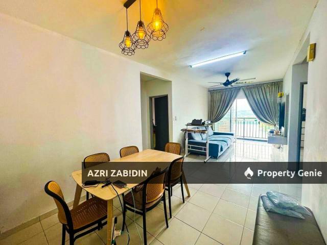 FACING TASIK Residensi Laguna Biru 2 Kundang Rawang Untuk Dijual FOR SALE