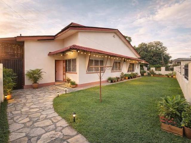 Facing the grassy area Ipoh Garden Huaqiang Garden Singlestorey