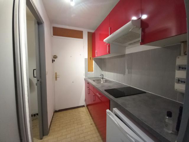 FACS Nord ST rénové avc balcon et park sécurisé