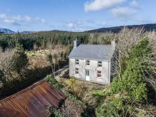 Faha East, Beara, Co. Cork, P75YT61 is for sale