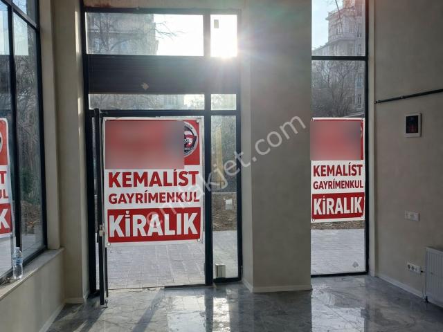 Fahrettin Kerim Gökay Cd. Üzerinde, Sıfır Yeni Bina,55 M2 Dükkan