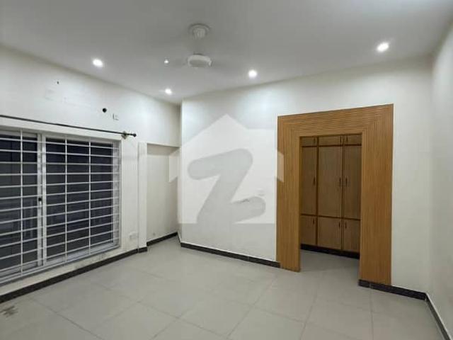 Fair Priced 10 Marla Lower Portion Available In E 11 For Rent